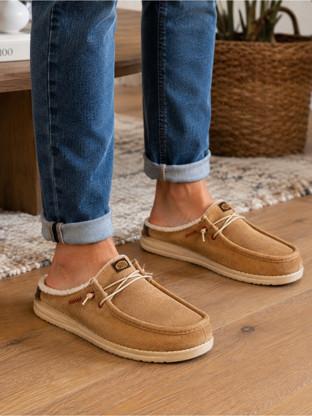 HEYDUDE Wally Warm Beige Fleece-Lined Suede Shoes Men’s Size 11